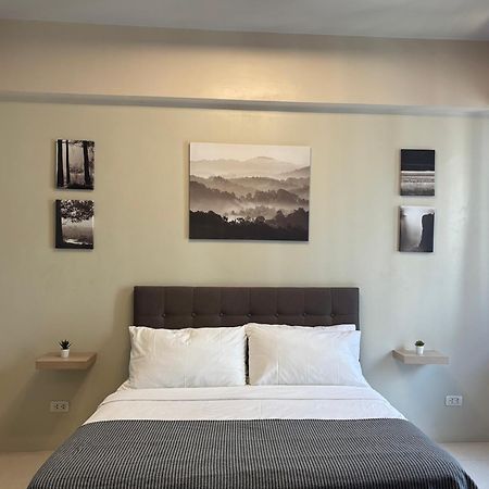 One Palm Tree Villas Short Walk Via Runway Manila Naia T3 Pasay Zewnętrze zdjęcie