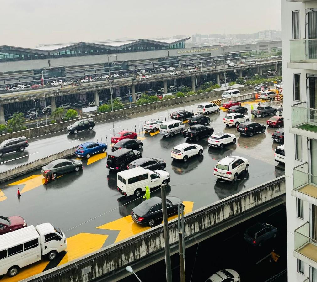 One Palm Tree Villas Short Walk Via Runway Manila Naia T3 Pasay Zewnętrze zdjęcie